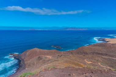 Lanzarote, İspanya 'nın Kanarya Adaları, Lobos Adası' ndan izlendi..