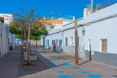 Corralejo 'nun merkezindeki Fuerteventura Caddesi, Kanarya Adaları, İspanya.