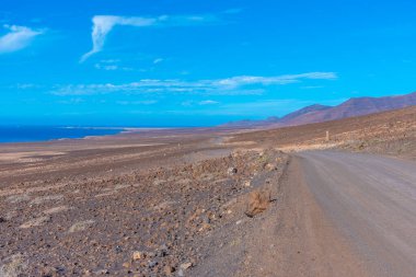 Jandia yarımadasından geçen yol Fuerteventura, Kanarya Adaları, İspanya.