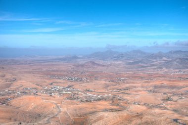 İspanya, Fuerteventura 'daki Valle de Santa Ines kasabasının hava manzarası..