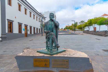 Manuel Valezquez Cabrera 'nın Puerto de Rosario' daki heykeli Fuerteventura, Kanarya Adaları, İspanya.
