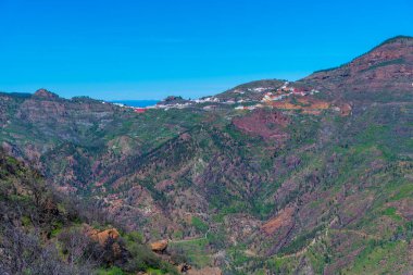 İspanya, Kanarya Adaları, Gran Kanarya 'nın Artenara köyünün manzarası.