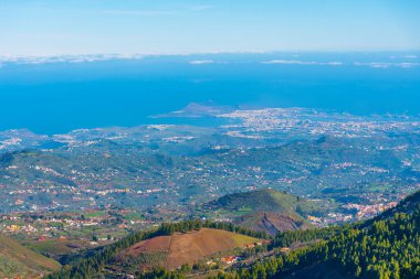 Gran Canaria 'nın Las Palmas, Kanarya Adaları' na uzanan kıyı şeridi manzarası.