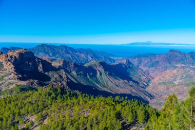 Pico de Teide, Gran Canaria, Kanarya Adaları 'ndan Roque Nublo' dan izlendi.