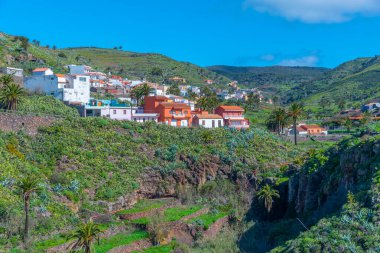 İspanya, Kanarya Adaları, La Gomera 'daki Valle Gran Rey Vadisi' nin havadan görünüşü.