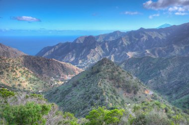 La Gomera 'nın dağlık kıyı şeridi, Kanarya Adaları, İspanya.