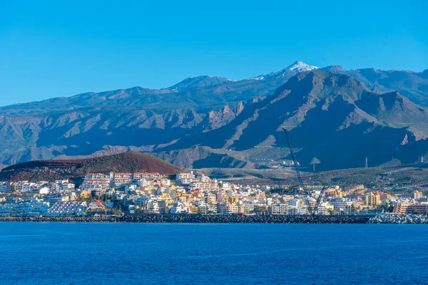 Tenerife, Kanarya Adaları, İspanya 'daki Los Cristianos deniz manzarası.