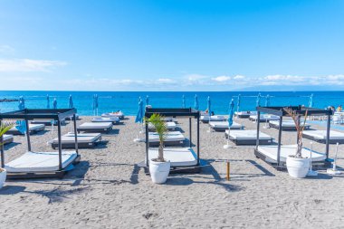 Sun Lounges Playa de Fanabe, Tenerife, Kanarya Adaları, İspanya.