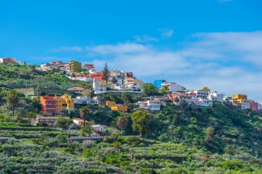 İspanya, Kanarya Adaları, Tenerife 'deki Icod de los Vinos kasabasının hava manzarası.