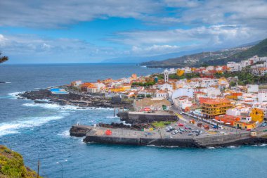 Garachico 'nun Tenerife' deki havadan görünüşü, Kanarya Adaları, İspanya.