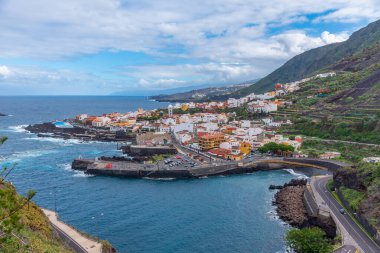 Garachico 'nun Tenerife' deki havadan görünüşü, Kanarya Adaları, İspanya.