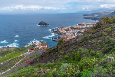 Garachico 'nun Tenerife' deki havadan görünüşü, Kanarya Adaları, İspanya.