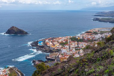 Garachico 'nun Tenerife' deki havadan görünüşü, Kanarya Adaları, İspanya.