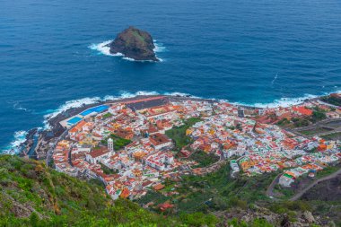 Garachico 'nun Tenerife' deki havadan görünüşü, Kanarya Adaları, İspanya.
