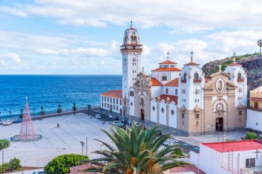 İspanya, Kanarya Adaları, Tenerife 'deki Candelaria kadınımızın Bazilikası..