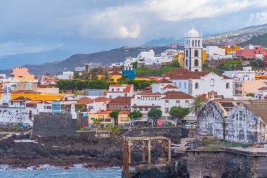 Garachico 'nun Tenerife' deki havadan görünüşü, Kanarya Adaları, İspanya.
