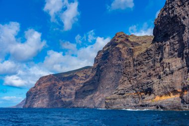 Tenerife 'deki Los Gigantes uçurumları, Kanarya adaları, İspanya.
