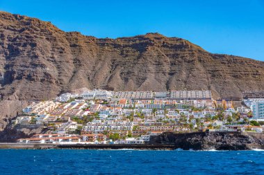 İspanya, Tenerife, Kanarya Adaları, Los Gigantes 'te tatil evleri.