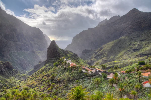 Masca köyü Tenerife, Kanarya Adaları, İspanya 'da pitoresk bir vadide yer almaktadır..
