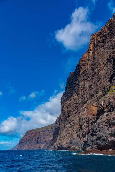 Tenerife 'deki Los Gigantes uçurumları, Kanarya adaları, İspanya.
