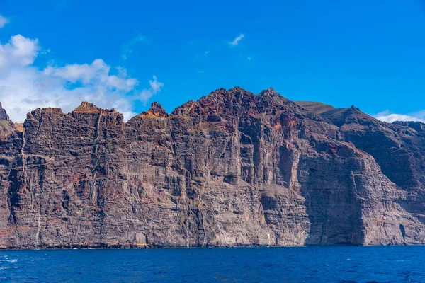Tenerife 'deki Los Gigantes uçurumları, Kanarya adaları, İspanya.