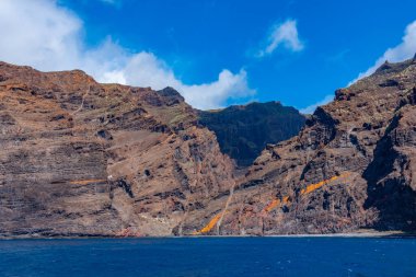 Tenerife 'deki Los Gigantes uçurumları, Kanarya adaları, İspanya.