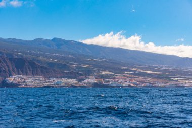 İspanya, Tenerife, Kanarya Adaları, Los Gigantes 'te tatil evleri.