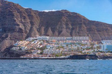 İspanya, Tenerife, Kanarya Adaları, Los Gigantes 'te tatil evleri.