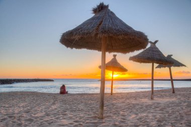 Günbatımında Playa del Camison Tenerife, Kanarya Adaları, İspanya.