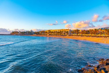 Günbatımında Playa del Camison Tenerife, Kanarya Adaları, İspanya.