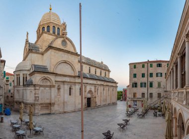 Sibenik, Croati 'deki Aziz James Katedrali' nin gün doğumu manzarası