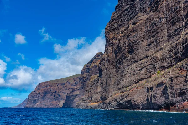 Tenerife 'deki Los Gigantes uçurumları, Kanarya adaları, İspanya.