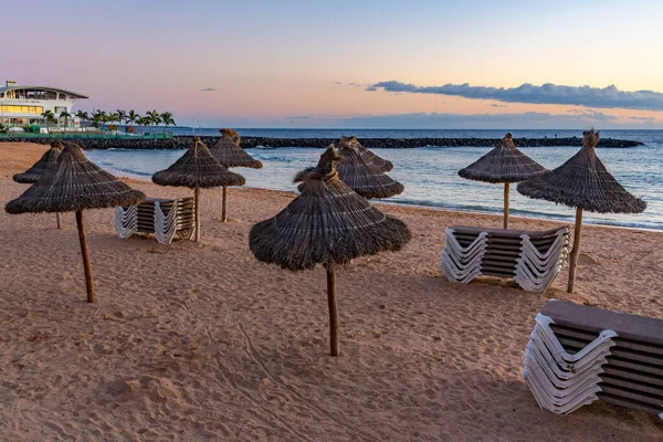 Günbatımında Playa del Camison Tenerife, Kanarya Adaları, İspanya.