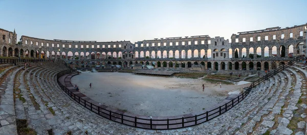 Pôr Sol Dentro Anfiteatro Romano Pula Croati — Fotografia de Stock