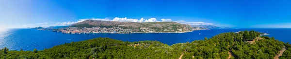 克罗提的杜布罗夫尼克岛和洛克兰姆岛的空中景观 — 图库照片