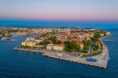 Hırvat kasabası Zadar 'ın günbatımı hava manzarası
