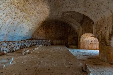 Hırvatistan 'ın Sibenik kentindeki Saint Nicholas kalesinde kasa