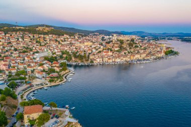 Hırvat kenti Sibenik 'in günbatımı manzarası