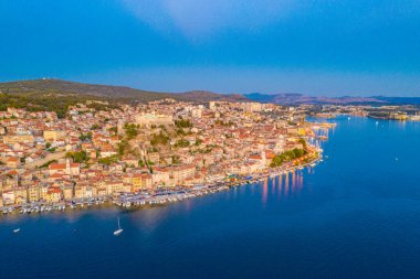 Hırvat kenti Sibenik 'in günbatımı manzarası