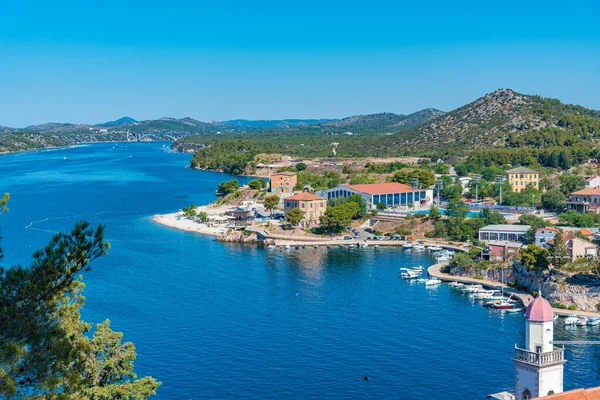 Hırvatistan 'ın Sibenik kentini geçen Krka nehrinin hava manzarası