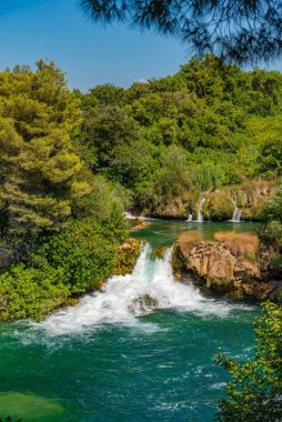 Hırvatistan 'daki Krka Ulusal Parkı' nda şelaleler
