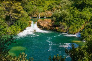 Hırvatistan 'daki Krka Ulusal Parkı' nda şelaleler