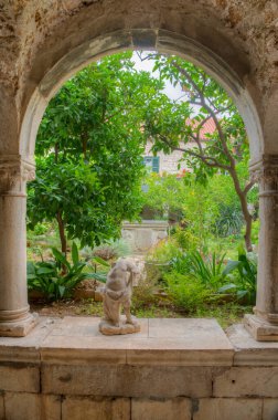 Hırvatistan 'ın Trogir kentindeki Aziz Dominic Kilisesi Manastırı