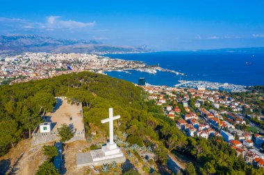 Hırvatistan 'daki Marjan tepesinden Split' in hava manzarası