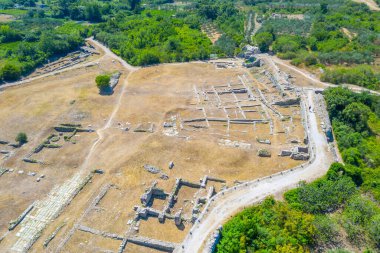 Hırvatistan 'ın Split kenti yakınlarındaki antik Salona' nın havadan görünüşü