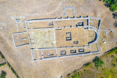 Hırvatistan 'ın Split kenti yakınlarındaki antik Salona' nın havadan görünüşü