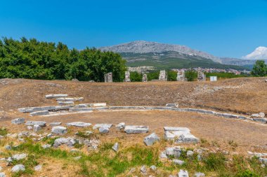 Hırvatistan 'ın Split kenti yakınlarındaki antik Salona' da Roma tiyatrosu