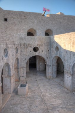 Hırvatistan 'ın Dubrovnik kentindeki Lovrijenac kalesinin manzarası
