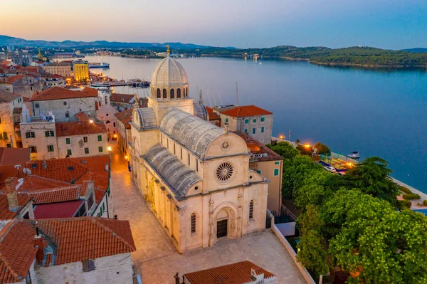 Sunrise Légi Felvétel Katedrális Szent Jakab Vízparti Sibenik Horvátország — Stock Fotó