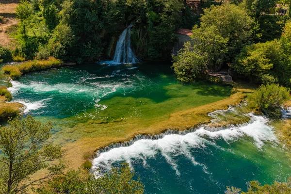 Hırvatistan 'daki Krka Ulusal Parkı' nda şelaleler
